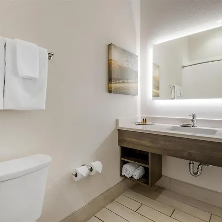 Best Western Plus Elizabethtown Inn & Suites
